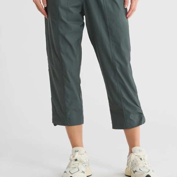 NWT New Apana Yoga Gym Excercise Capri Cropped Pants With Pockets - Picture 10 of 12